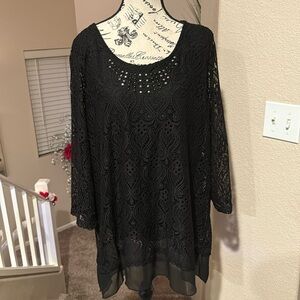 New JM Collection black lace top